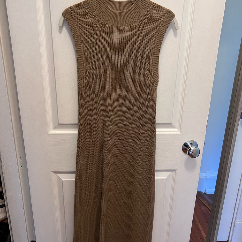 Babaton Brown Sleeveless Midi Dress